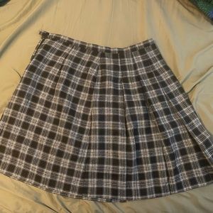 VINTAGE Plaid Pleated Skirt